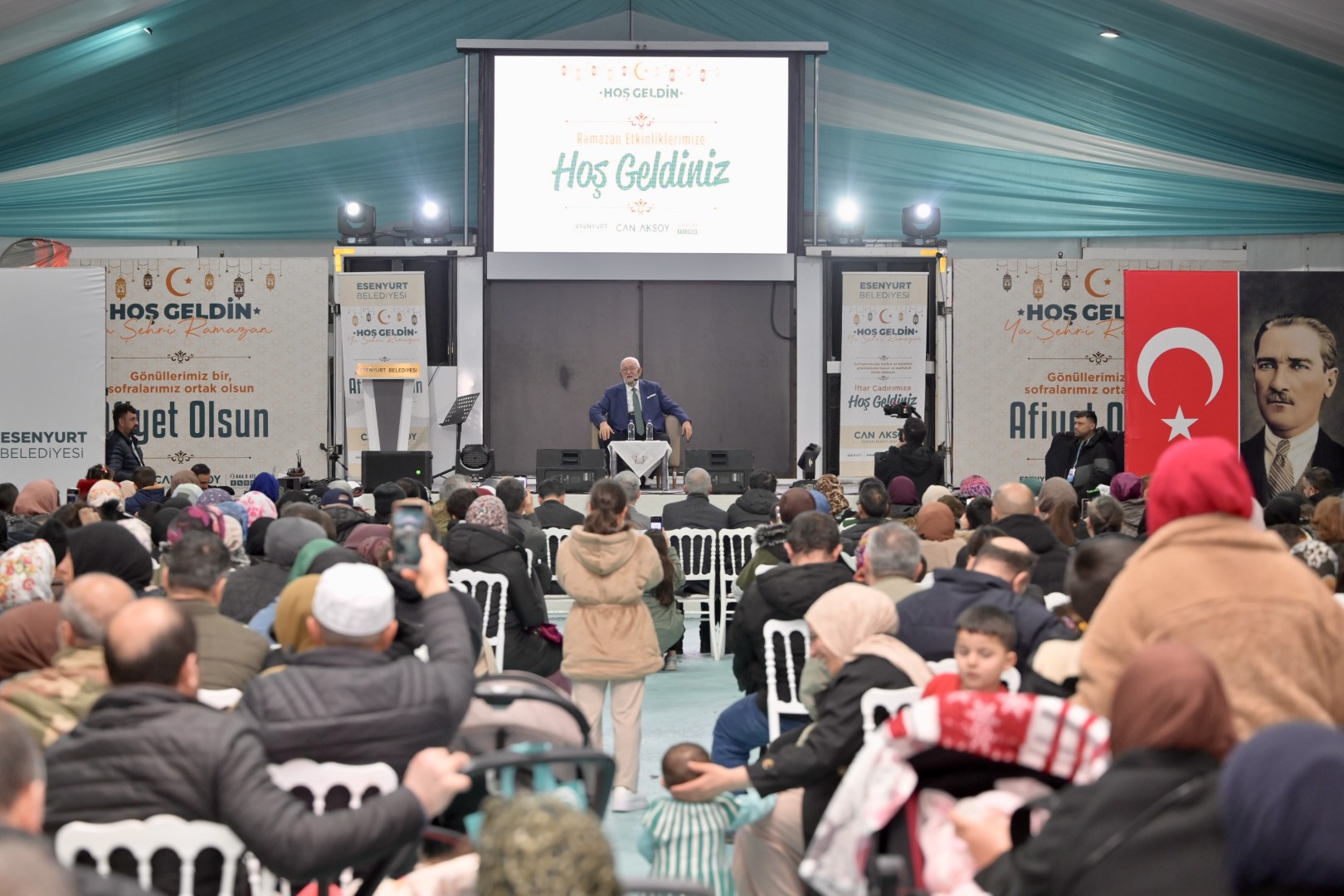 Necmettin Nursaçan Esenyurt’ta Vatandaşlarla Buluştu